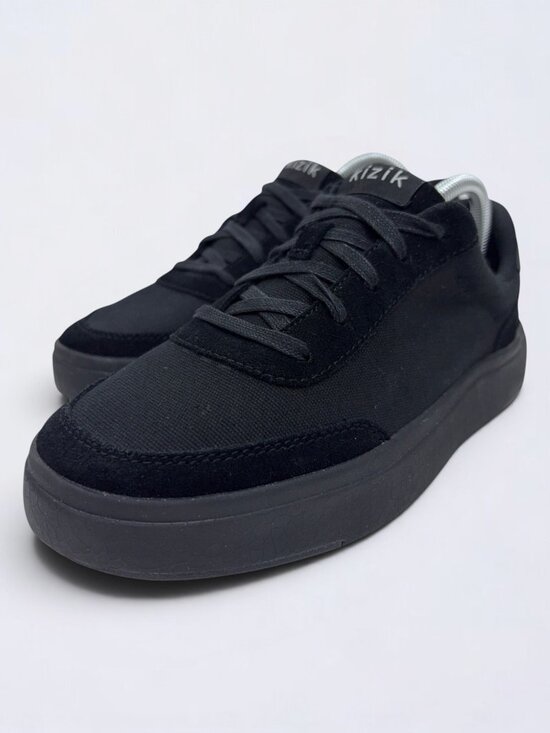 Kizik Other - Kizik Prague Hands Free Shoes Sneakers Men's 8.5W Women's 10W Triple Black